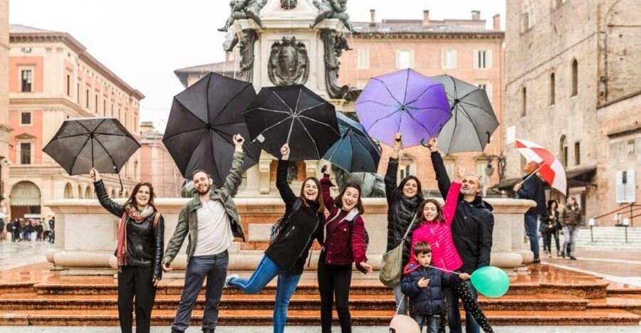 Best of Bologna: Private & Personalised Walking Experience - Portici, markets, and espresso: the Bologna “how the day works”
