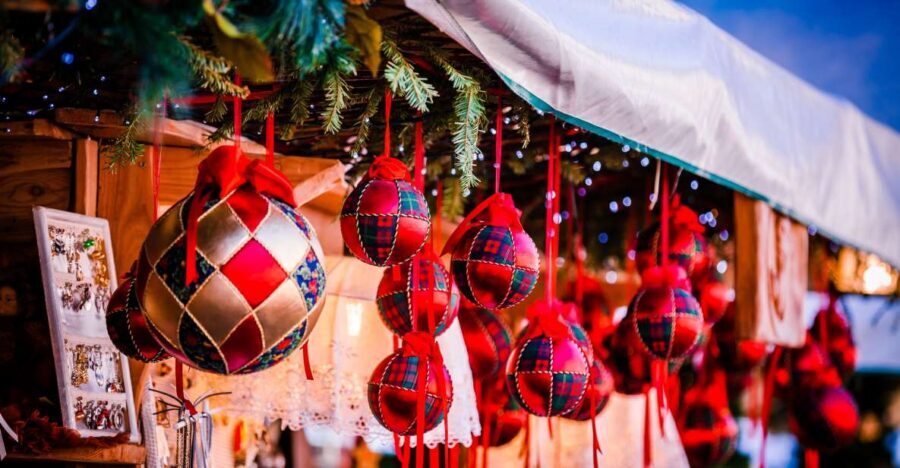 Bologna: 2-Hour Private Local's Christmas - Getting History and Food Tips Without the Noise