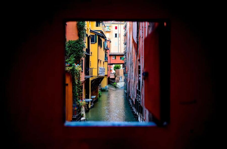Bologna: 3-Hour Secret Food Tour - Quadrilatero market and the Modena balsamic tasting ladder