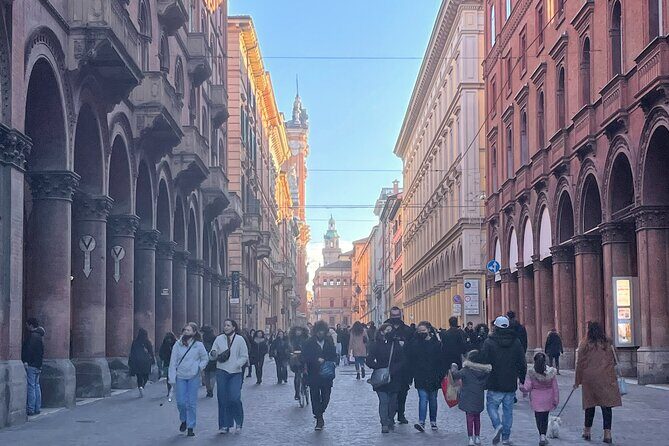 Bologna: A Self-Guided Audio Tour from Porta Galliera to Le Tre Frecce - Porta Galliera to Le Tre Frecce: a smart walking route for first-timers