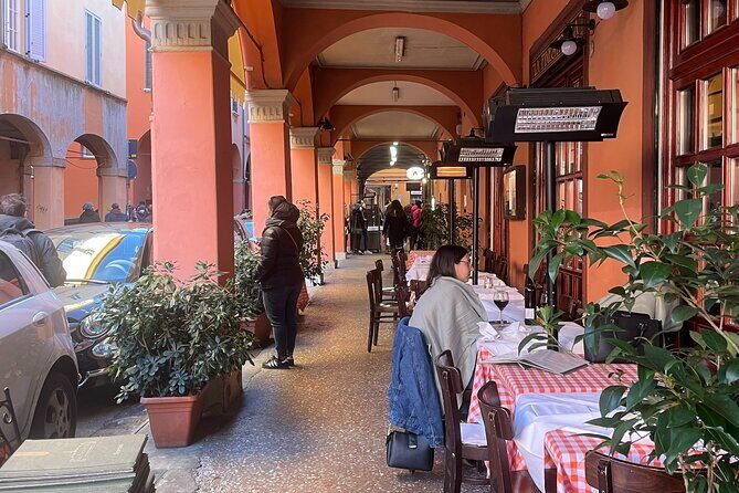 Bologna: A Self-Guided Audio Tour from Porta Galliera to Le Tre Frecce - Il Pincio and Parco della Montagnola: Napoleon’s French-style garden vibe