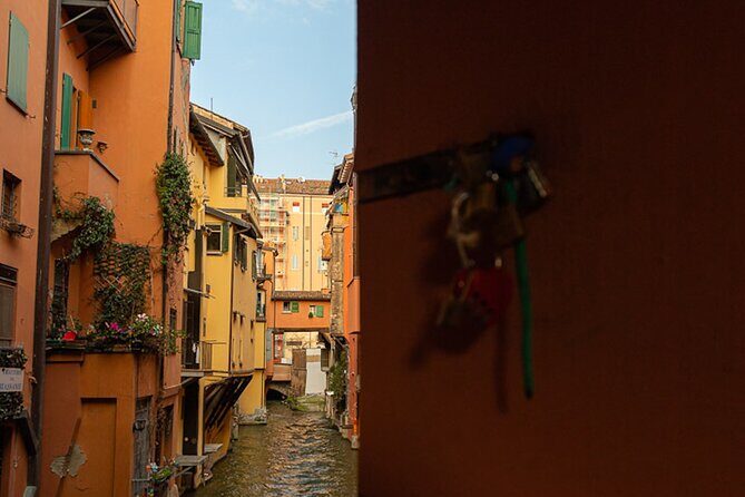 Bologna: A Self-Guided Audio Tour from Porta Galliera to Le Tre Frecce - Piazza Otto Agosto: a pause square with a politics-and-identity feel
