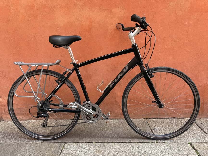 Bologna: Bike Rental - The route booklet: your menu for monuments and neighborhoods