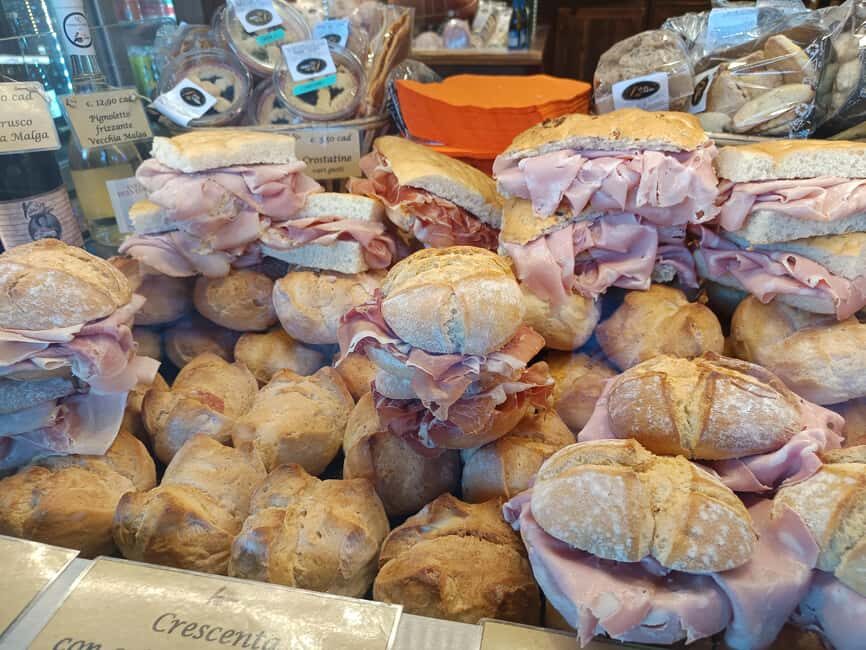 Bologna by night: Food, wine, spritz and fun - Start at Feltrinelli, then walk your way into the night