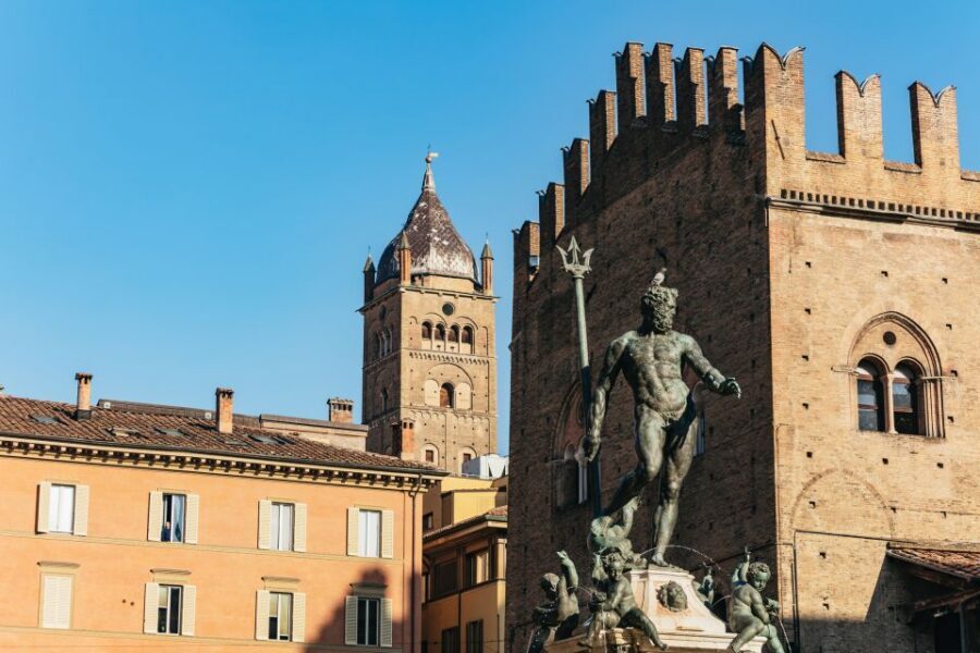 Bologna: City Center Walking Tour - Piazza Maggiore and the Civic Foundations of Bologna