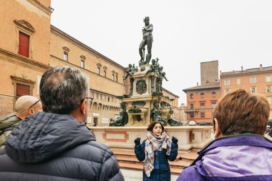Bologna: City Center Walking Tour - Neptune’s Fountain Wish and the Walk Toward Quadrilatero