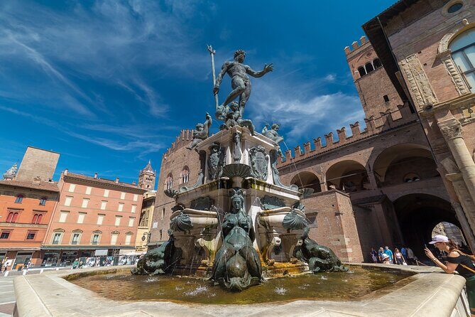 Bologna: City Walk with Audio Guide in 7 Languages on your Phone - Timing: 2–4 hours of walking, but flexibility built in