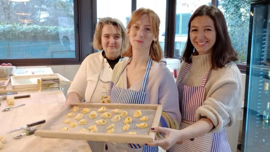 Bologna: Class dedicated to the pasta and tiramisu making - Making tortelloni, tagliatelle, and farfalle by hand