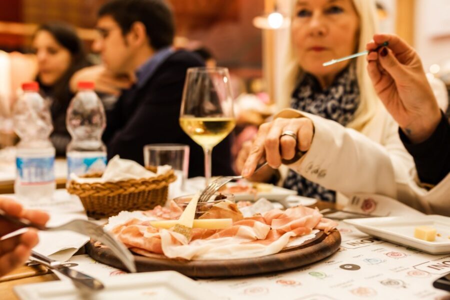 Bologna: Eat and Drink Like a Local Food Tour - The 3-Hour Flow: Market Tastings, Shops, and Aperitivo