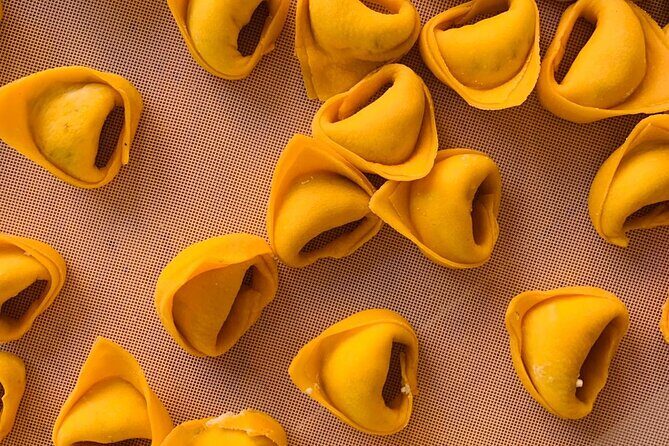 Bologna Food Tour and Enogastronomia Experience with Local Chef - Osteria del Sole: Wines of Emilia-Romagna and a Wine Bar from 1465