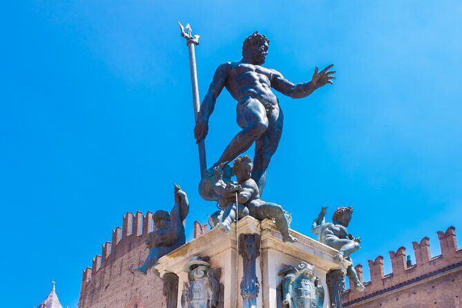 Bologna Fun Guided Private Siteseeing Tour for Kids and Families - Casa Isolani Portico: Why Bologna’s Streets Look the Way They Do