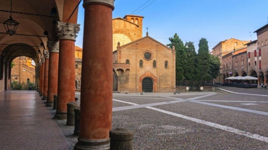 Bologna Guided Bike Tour - Two Towers and Prendiparte Tower: seeing Bologna’s skyline logic