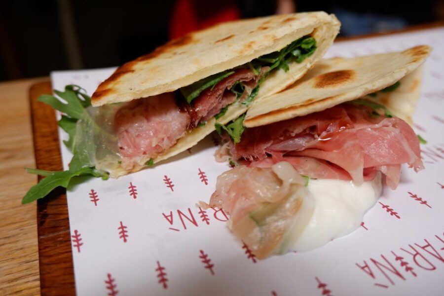 Bologna: Guided Food Markets Tour - Starting at Via Belvedere: the Mercato meeting point advantage