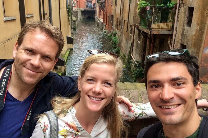 Bologna Half Day Tour with a Local Guide: 100% Personalized & Private - Fontana di Nettuno and the icons that anchor the city