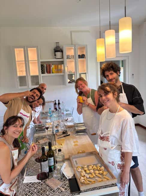 Bologna: In-Home Italian Pasta Making Workshop with Wine - Your pasta lesson: from egg to dough