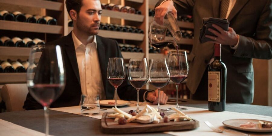 Bologna: Italian Red Wine and Food Tasting - Piazza del Nettuno to Quadrilatero: Finding the Taste of Old Bologna