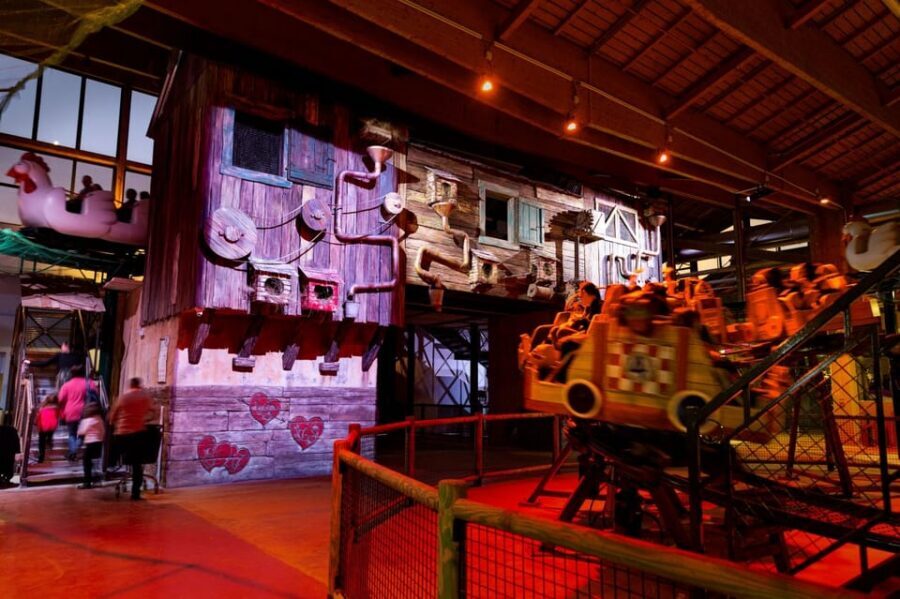 Bologna: Luna Farm Amusement Park Family Entry Ticket - 14 attractions in practice: how to plan your day