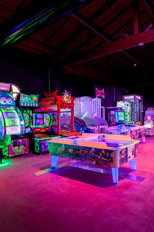 Bologna: Luna Farm Amusement Park Family Entry Ticket - Opening times and special days around Bologna