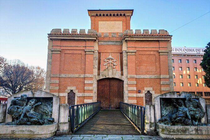 Bologna Murder Mystery: Self-Guided City Quest - Fountain of Neptune: bronze details and Renaissance design hints