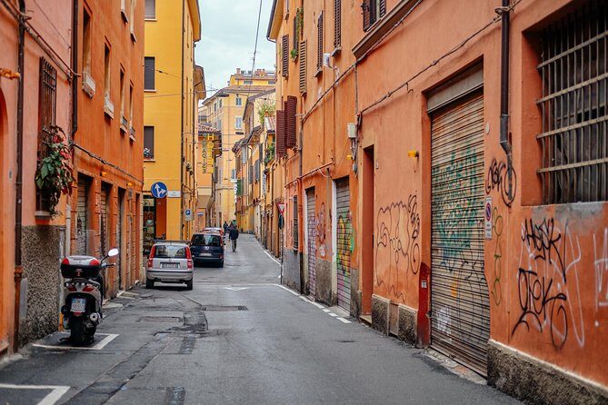 Bologna Private City Kickstart Tour - Why a private Bologna start saves your energy