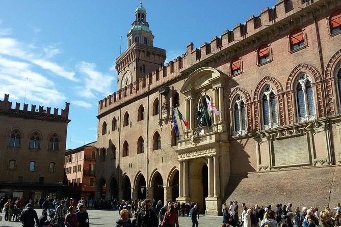 Bologna Private & Personalized Half-Day Tour with a Local Guide - Two Towers viewpoint: pay attention to the tower climb option