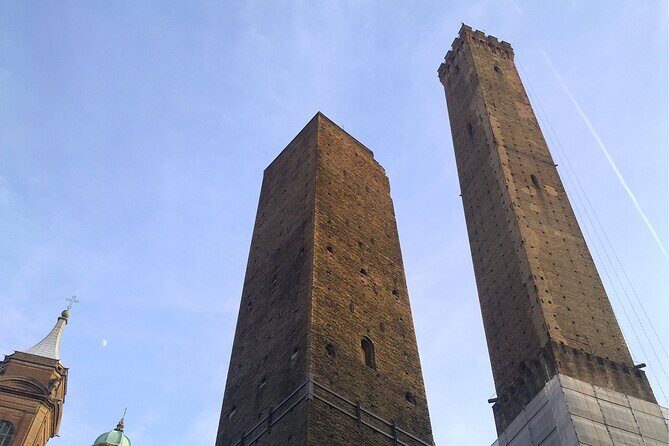 Bologna Scavenger Hunt and Highlights Self Guided Audio Tour - Key highlights worth your attention