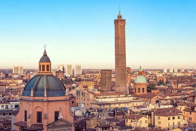 Bologna Scavenger Hunt and Highlights Self Guided Audio Tour - Timing and pacing: what 2 hours really feels like on foot