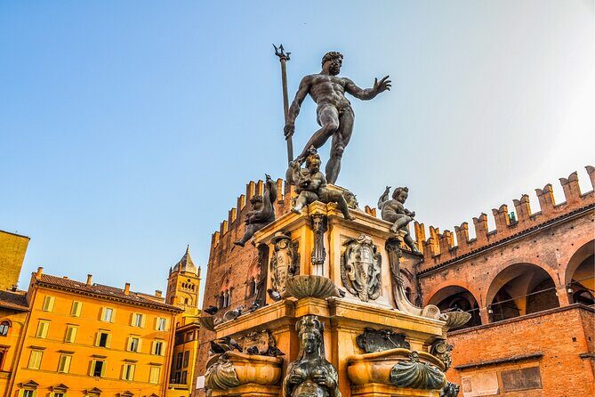 Bologna Scavenger Hunt and Highlights Self Guided Audio Tour - Languages: choose English or one of five other options
