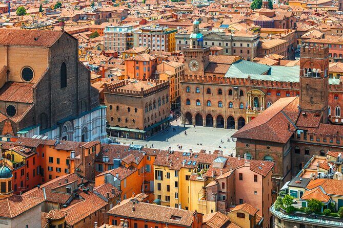 Bologna Secrets Quest: Self-Guided Hidden Gems Adventure - Stop 1: Piazza di Porta Ravegnana and the Two Towers area