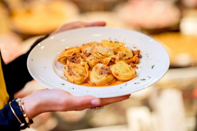 Bologna: Tagliatelle & Ragù Home Cooking Class with wine - Key Points to Know Before You Go