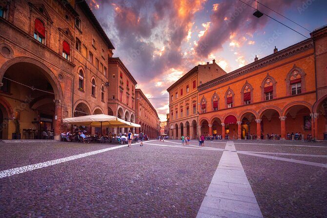Bologna: the red medieval pearl and its delicious food (private tour) - Piazza Santo Stefano: Medieval Architecture Meets Food Traditions