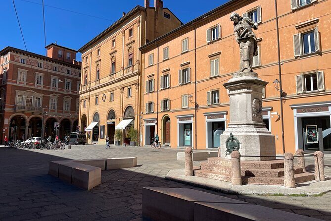 Bologna: Walking Food Tour and Highlights with a Local Guide - Local Bakery Sweet Stop, Then Gelato to Finish Right