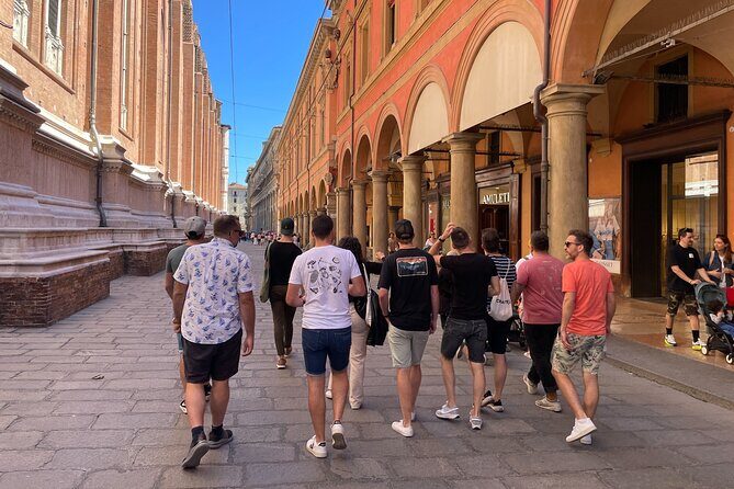 Bologna: Walking Food Tour and Highlights with a Local Guide - Skip the Line, Keep the Flow