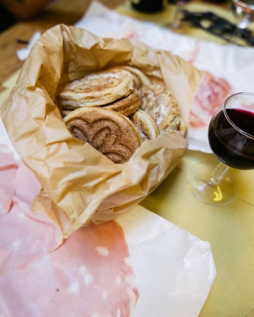 Bologna: Walking Food Tour with a Local Guide - The gelato finale near the Two Towers