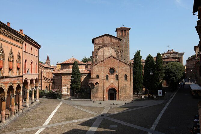 Bologna's Ancient and Recent History: A Self-Guided Audio Tour - San Petronio Basilica and the world’s largest sundial