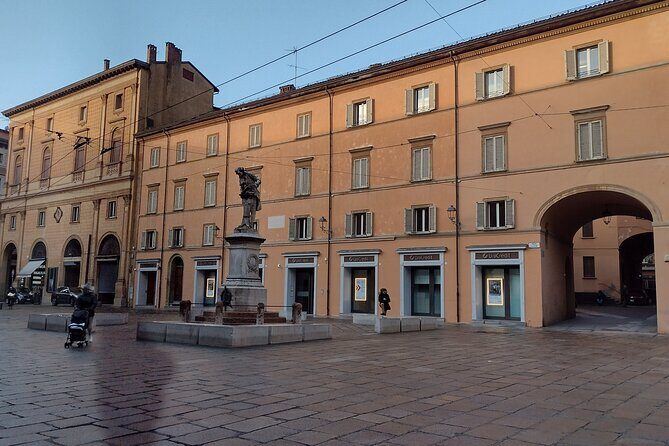 Bologna's Ancient and Recent History: A Self-Guided Audio Tour - Santa Maria della Vita and the feel of neighborhood Bologna