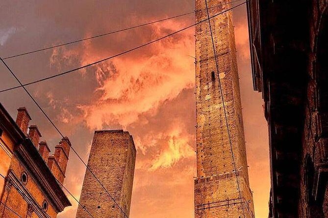 Classic Private Walking Tour Bologna - Piazza Santo Stefano: a quick square with a different mood