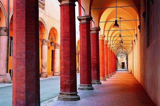 Discover Bologna an amazing city - Timing, start/end points, and how the walking fits a short visit