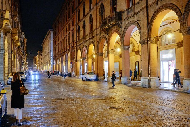 Drinks & Bites in Bologna Private Tour - The Route: From Finestrella to Palazzo del Podestà (and Beyond)