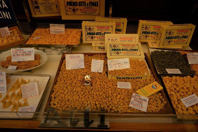 Food markets tour with a local! - Stop 2: Quadrilatero medieval lanes and the classic Bologna order