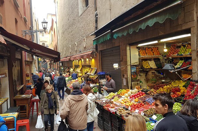 Food markets tour with a local! - Vegetarian needs and flexible options