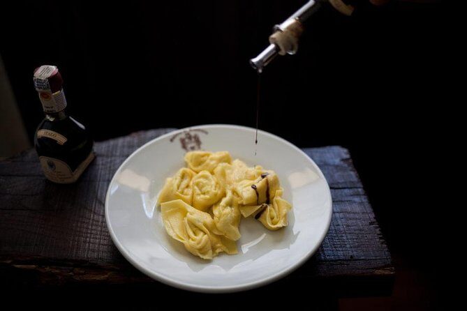Food Tour: Parmigiano, Balsamic, Red Wine, lunch,transport - Caseificio Bio Reggiani: Parmesan Factory Tour With Aging, Cows, and Three-Part Tasting