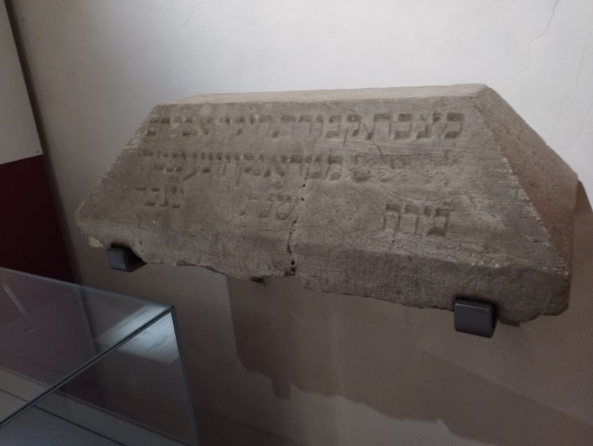 Jewish Bologna and Modena or Ferrara - Bologna walking stops: towers, ghetto, and Santo Stefano’s Jewish fingerprints