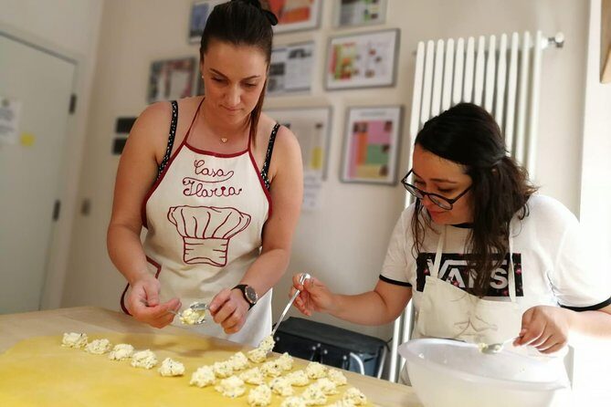 Make traditional handmade pasta from scratch with a local chef! - Timing, group size, and how to show up