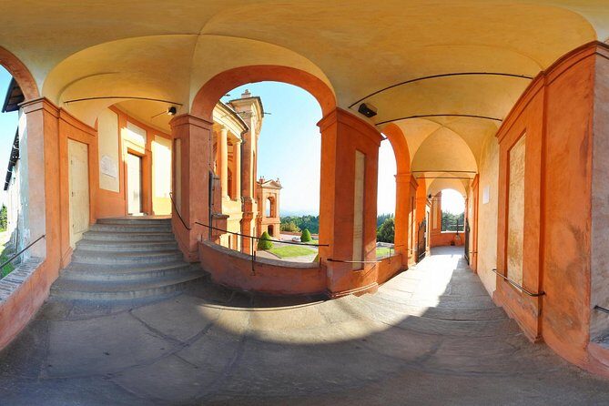 Porticoes of Bologna and Basilica San Luca Guided tour - Arcades of Bologna + San Luca: Why This Tour Makes Sense