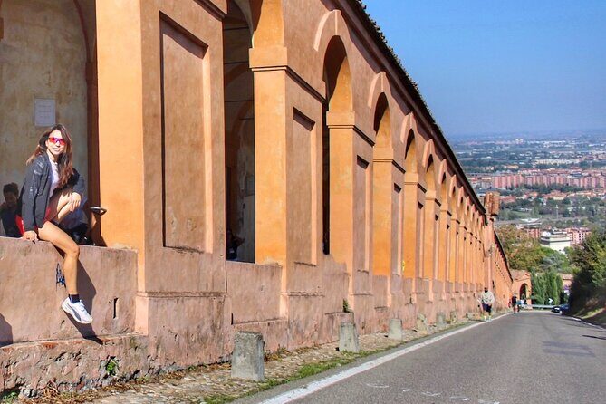 Porticoes of Bologna and Basilica San Luca Guided tour - Stop 3: Portici di Bologna—UNESCO Arcades Explained Up Close