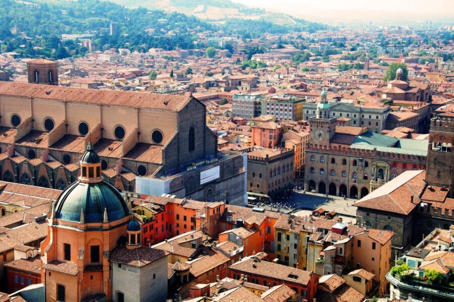 Private Bologna City & Europe Oldest University Guided Tour - What “private guided” really means for your time and attention