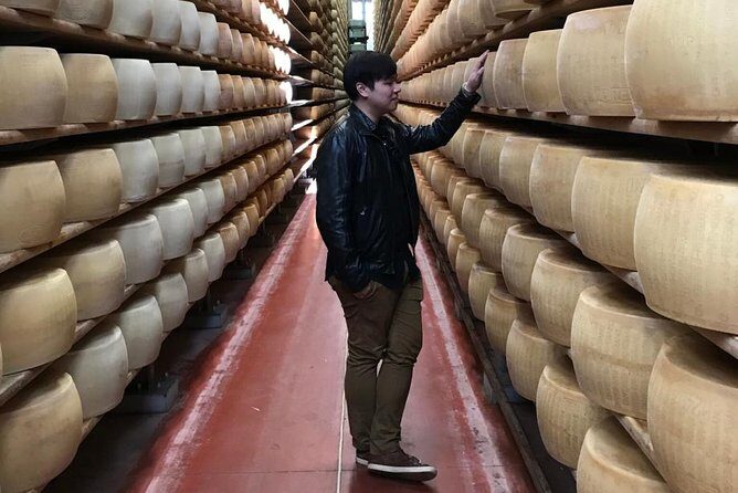 Private Day Tour & Lunch: Parmesan, Wine, and Vinegar Tasting - Stop 2 at Gavioli Antica Cantina: A Historic Winery Visit With Wine Tasting