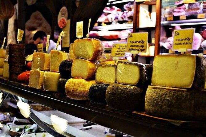 Private Food Tour of Bologna - Your guide and the Bologna bottega vibe