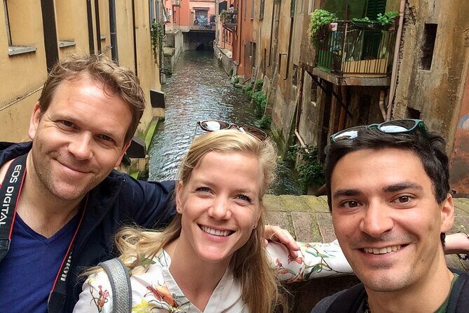 Private Local Tour Guide Bologna: Kickstart your Trip, 100% Personalized - Basilica di San Petronio: start with a landmark and build your bearings